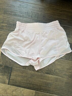 🍓Lululemon Hotty Hot shorts